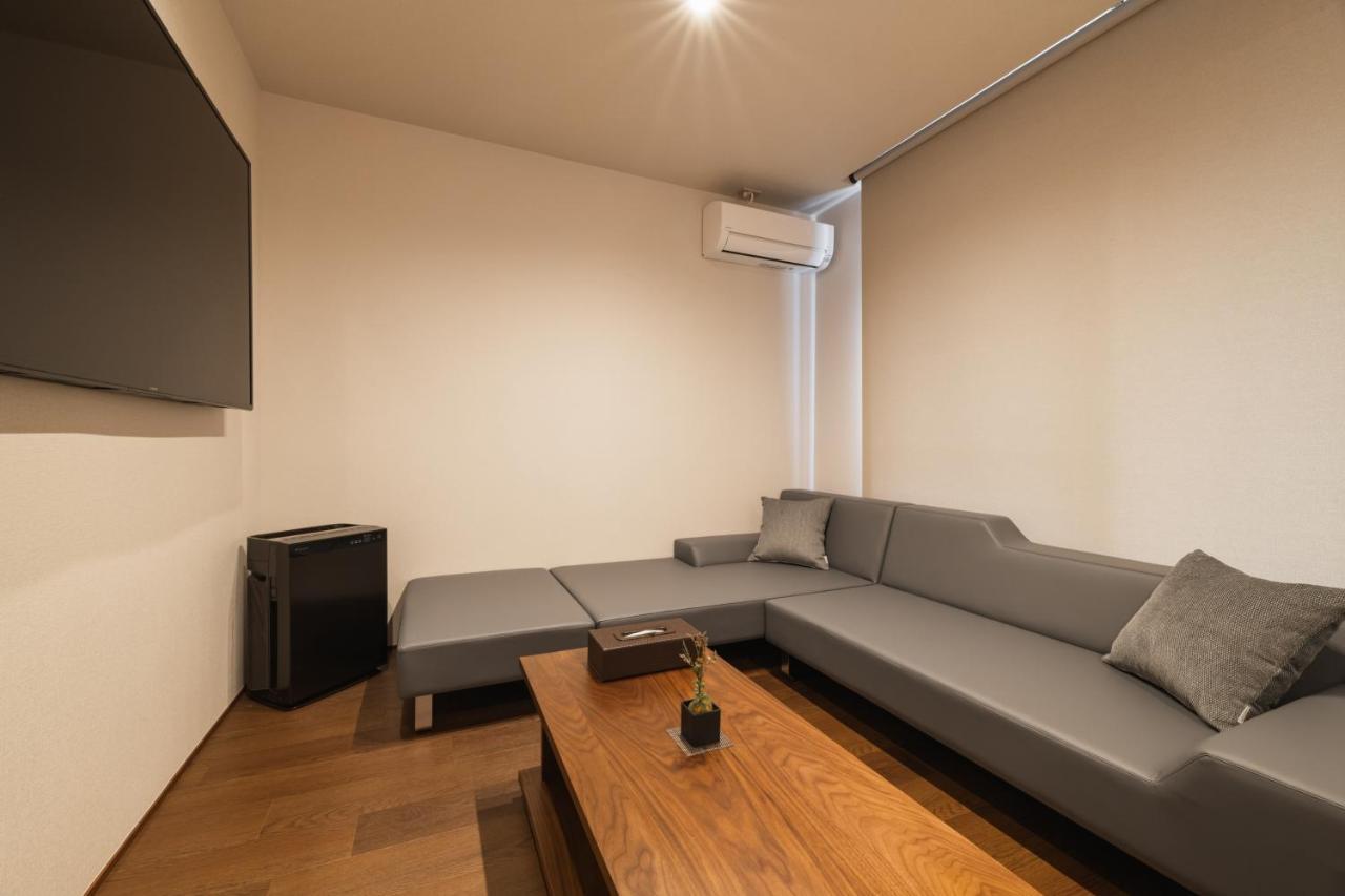 Grand Base Hakata Gofuku Aparthotel Fukuoka  Buitenkant foto