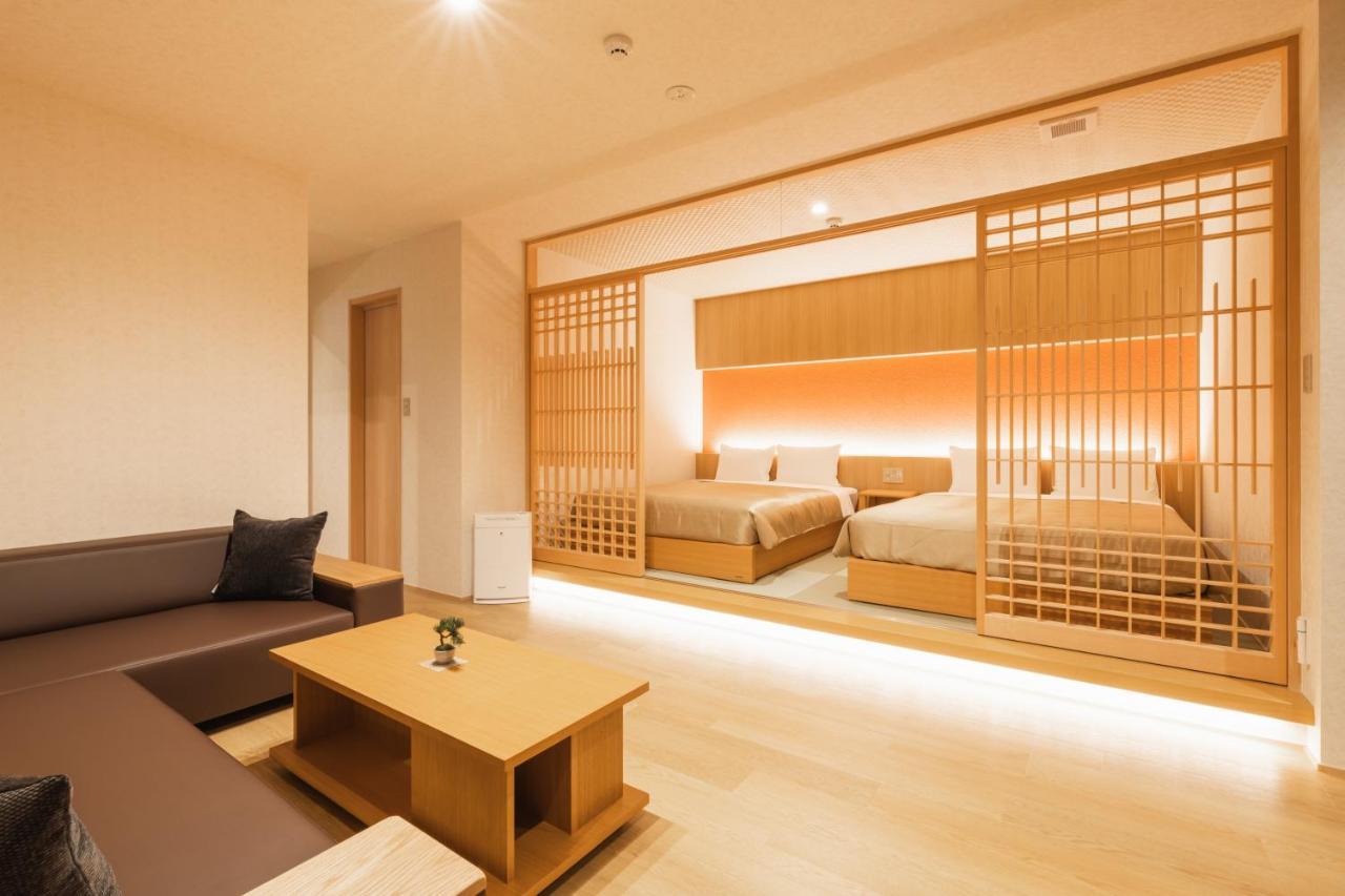 Grand Base Hakata Gofuku Aparthotel Fukuoka  Buitenkant foto
