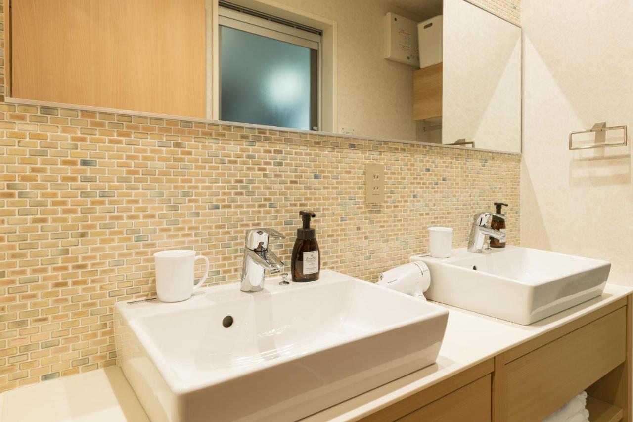 Grand Base Hakata Gofuku Aparthotel Fukuoka  Buitenkant foto